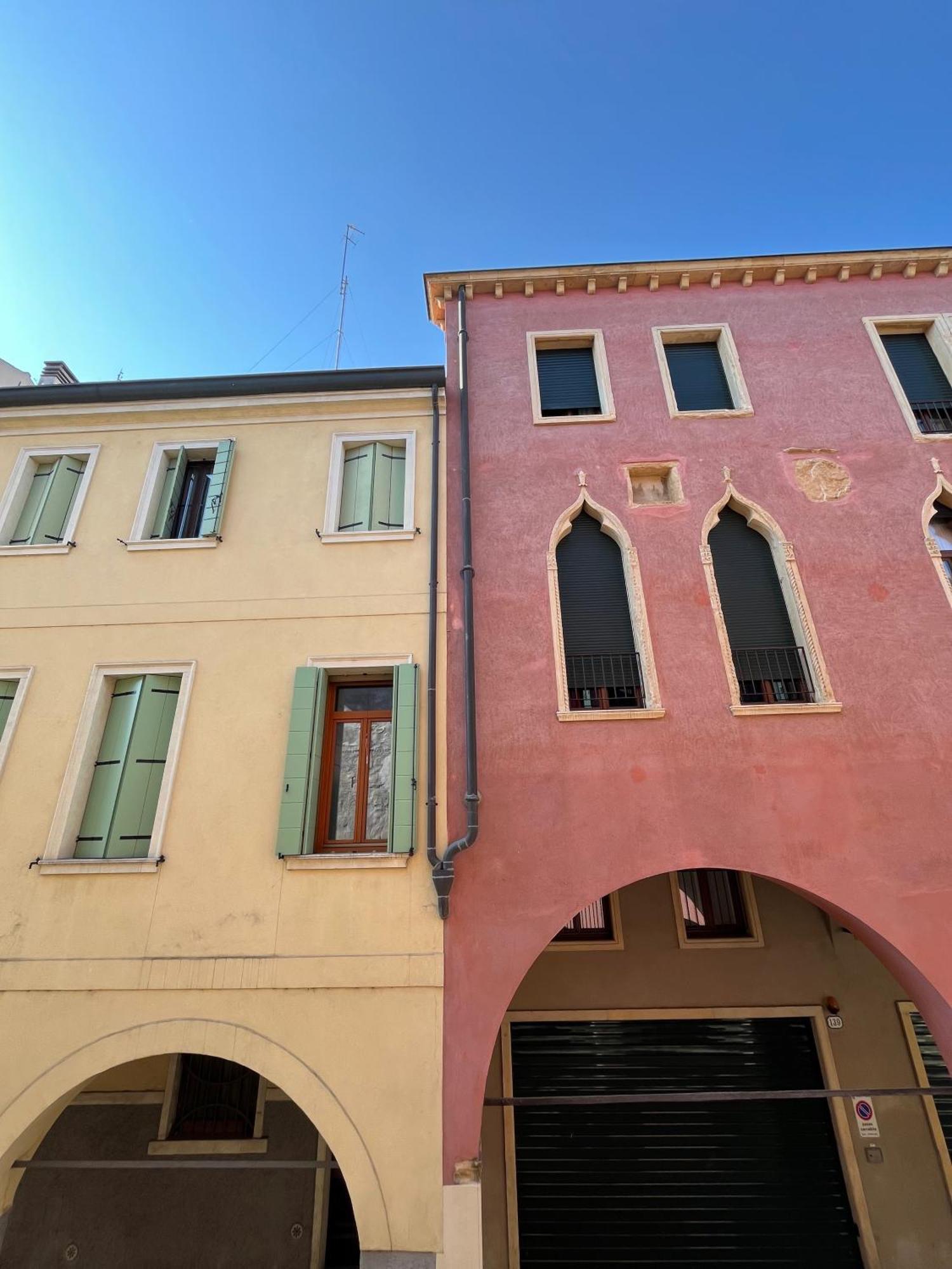 Appartamento Ai Portici Di Via Savonarola Padova Kültér fotó